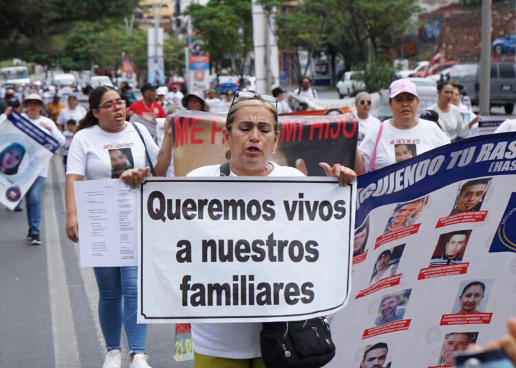 El gobierno no las escucha, pero ellas marchan y luchan por el regreso de sus hijos e hijas