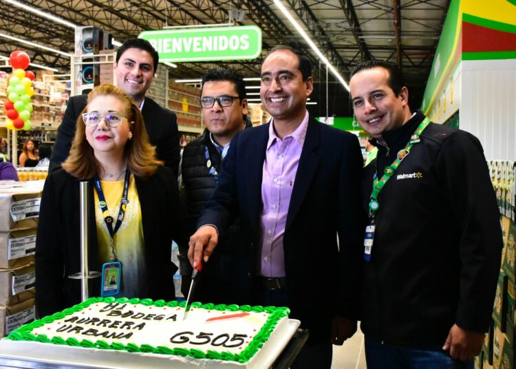 Inauguran nueva tienda Aurrera en Guadalupe; “Es muestra del desarrollo económico”: Saldivar