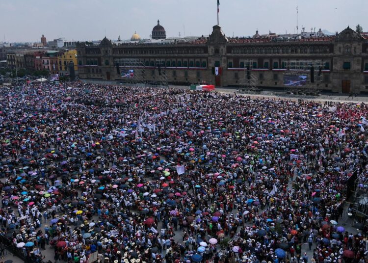Código político: El Mundo de AMLO y su propaganda política