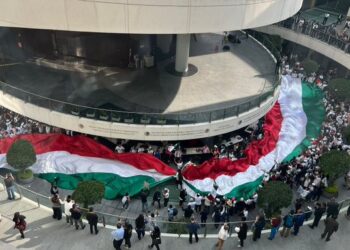 Dan portazo en el Senado; sesionarán en Xicoténcatl