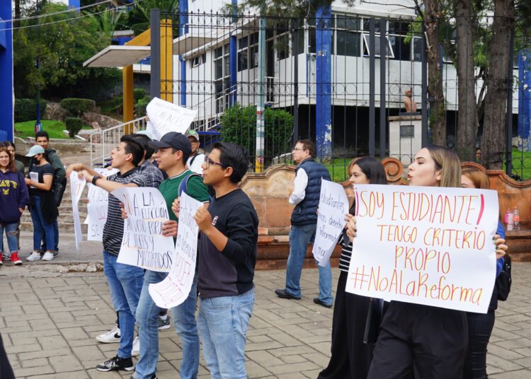 La reforma judicial confronta a dos bandos de estudiantes de Derecho de la UAZ