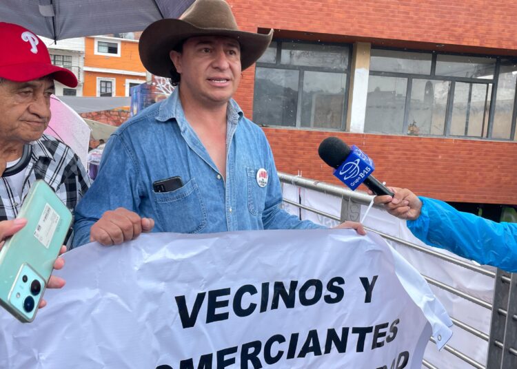 Rechazan comerciantes construcción del segundo piso; aumentan movilizaciones ciudadanas