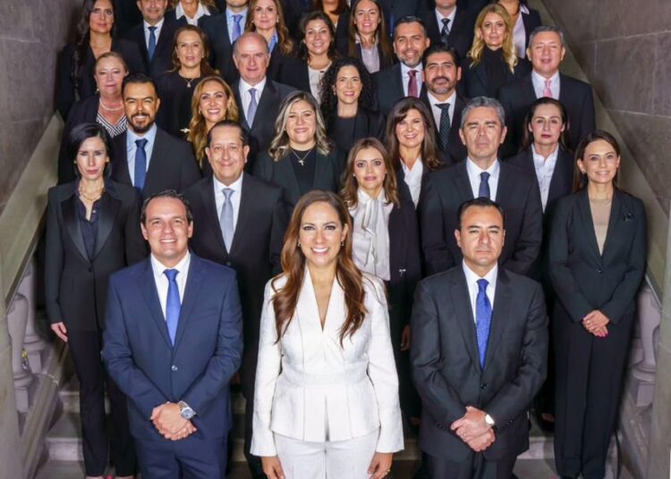 Gobernadora electa de Guanajuato presentó a su gabinete