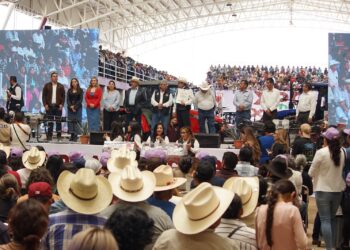 Apoyan con maquinaria y sementales a productores en la Expo Agropecuaria
