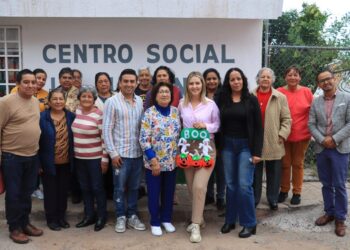 Karla Estrada, presidenta del DIF Zacatecas, atiende necesidades de los centros sociales