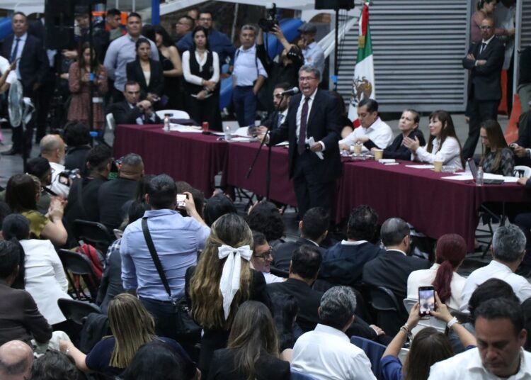 Diputados aprueban Reforma Judicial, va al Senado; AMLO celebra