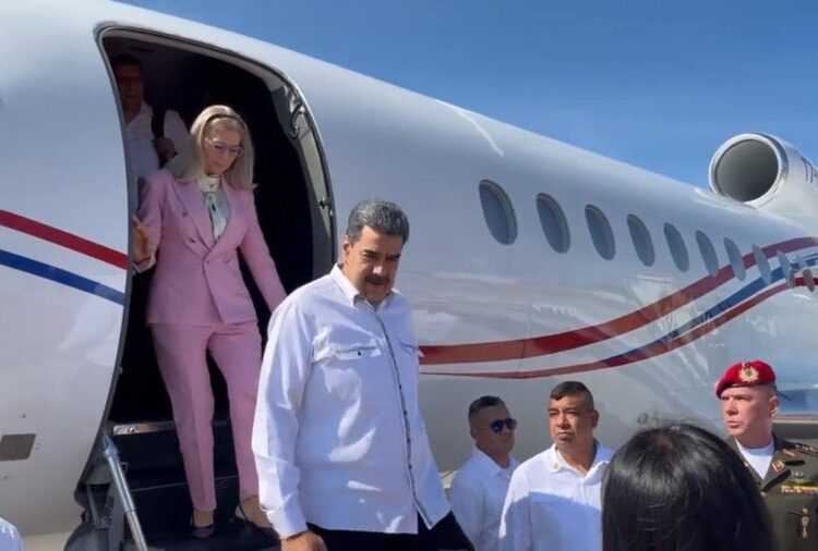 Confisca EU avión oficial de Nicolás Maduro
