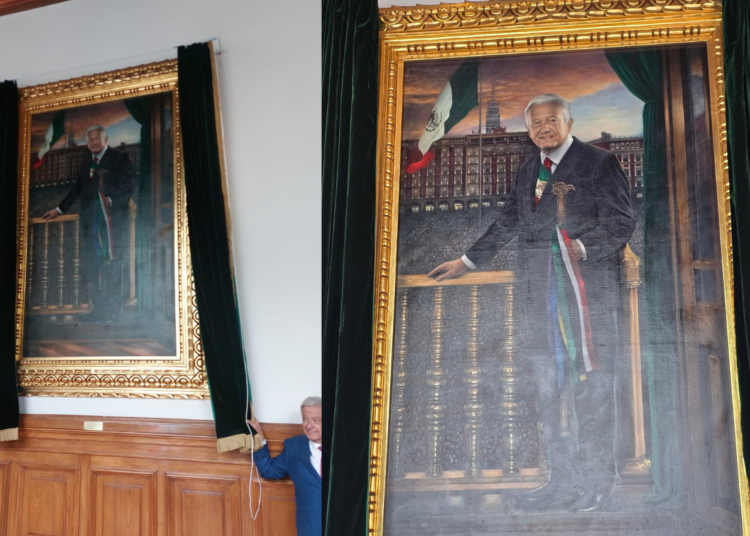 Este es el retrato de AMLO tallado en oro que estará en Palacio Nacional