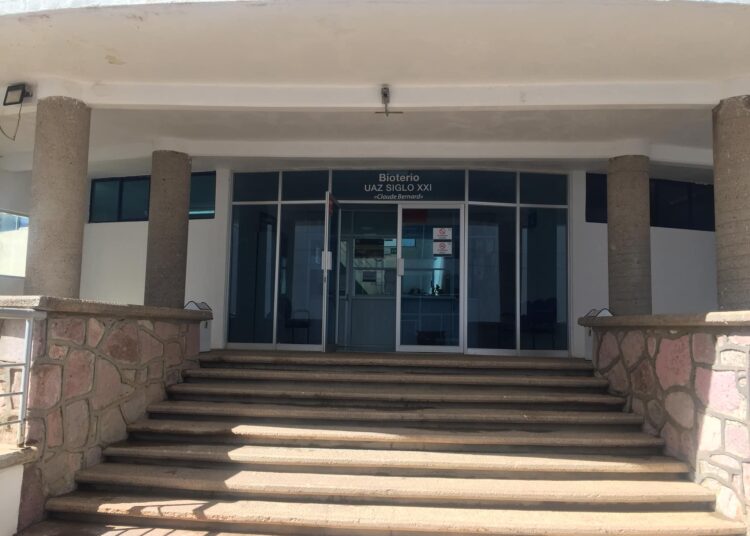 Responsable del Bioterio UAZ denuncia presuntos actos de misoginia de su superior