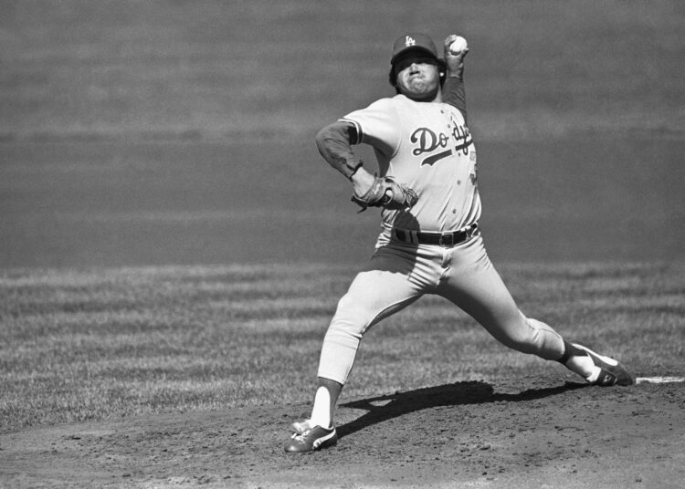 Muere Fernando Valenzuela, leyenda del béisbol mexicano