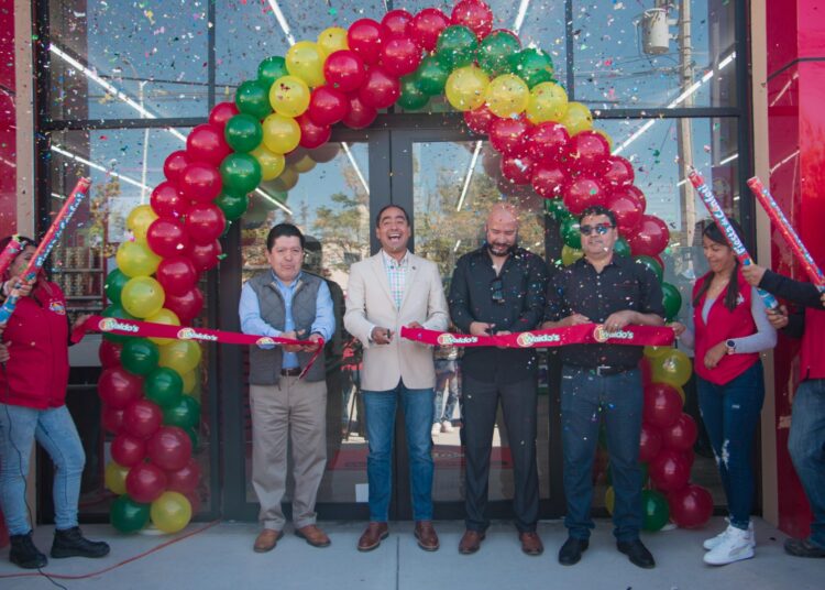 La apertura de nuevos comercios contribuye al crecimiento económico: Pepe Saldivar