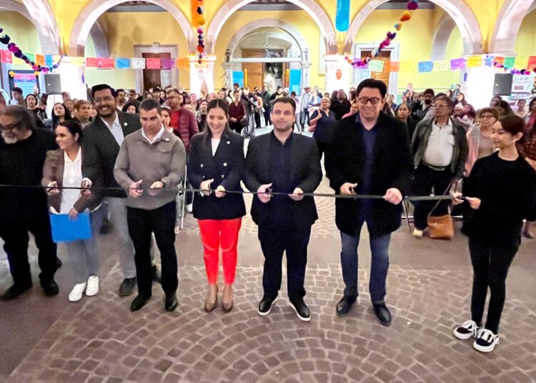 Inaugura Miguel Varela exposición colectiva del Festival de las Calaveras 2024