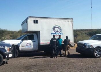 Rescatan de un trailer a 53 migrantes en Río Grande; la mayoría son guatemaltecos