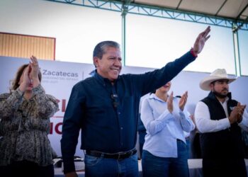 No se vale chantajear con tomar las calles, reclama gobernador a líder del Supdacobaez