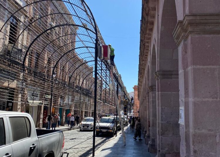 Preparan el Festival de las Luces en la capital zacatecana