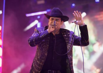 Con éxito, se presentó el político y cantante Marco Flores, en la Feria Estatal de Guadalupe 2024