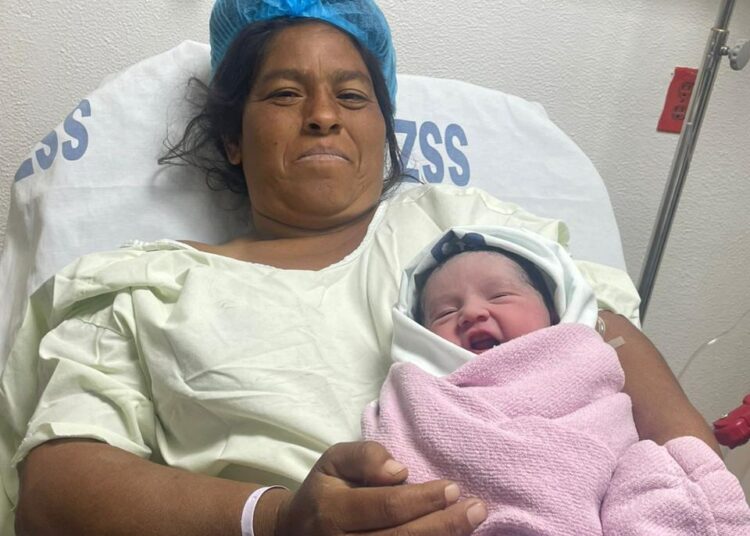 Nació el primer zacatecano a los 30 minutos de inicio del 2025 en el Hospital de la Mujer
