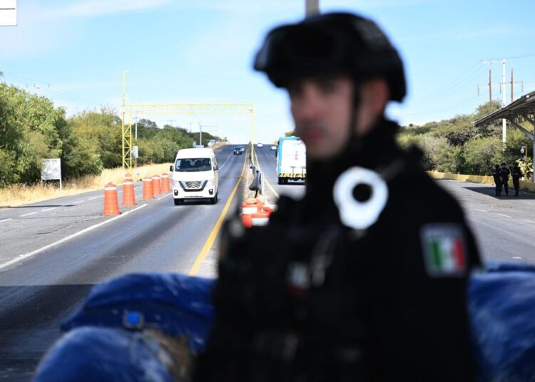 Se despliega operativo de seguridad para acompañar el regreso de migrantes a EU