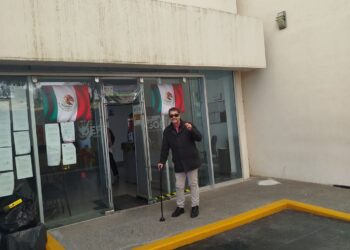 Defensora Pública no renovó contrato a comunicador; denuncia que fue despido injustificado