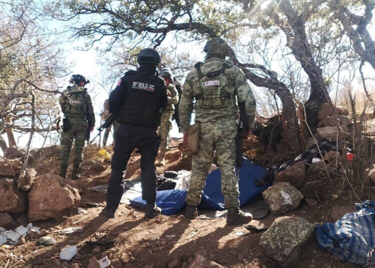 Destruyen ocho campamentos usados por criminales en Villanueva; Había cobijas y trastos