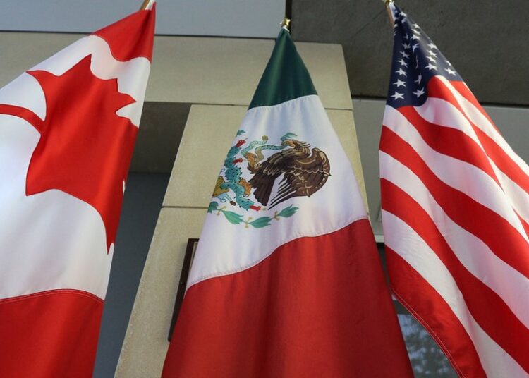 Código político: El arancel golpea a un México dividido