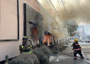 Incendio devora al restaurante Gran Sonora; pérdida total