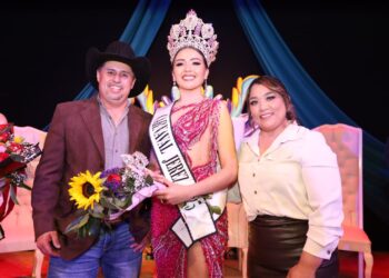 Carmen Aranza, es la reina del Carnaval 2025 de Jerez