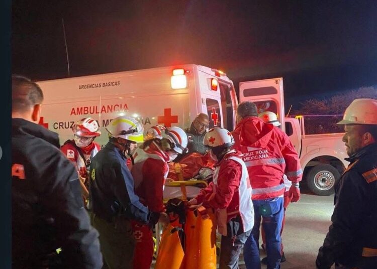 Cae trabajador en excavación del segundo piso; no tenía instrumentos de seguridad