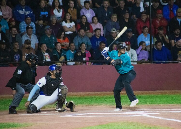 Encienden nuevo alumbrado del Parque de Beisbol Guadalupe; se invirtieron 7MDP