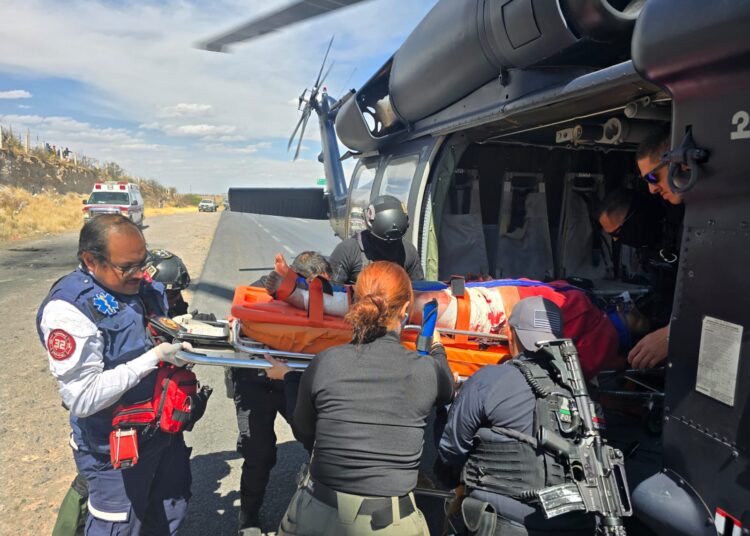 Muere motociclista en accidente y su acompañante es trasladada por el Black Hawk al hospital