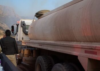 Controlan el incendio en Cerro de las Antenas; dos viviendas fueron dañadas
