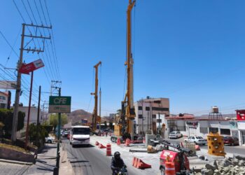 Gobierno se niega a retirar maquinaria del bulevar, pese a suspensión del segundo piso