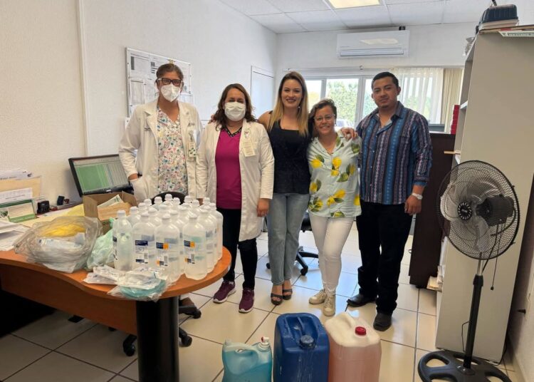 Entrega diputada apoyos a hospital comunitario y vivero en Jalpa