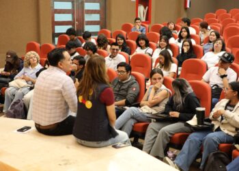 Error en cuentas bancarias y burocratismo, retrasó pago de becas en ZigZag; se levantó paro