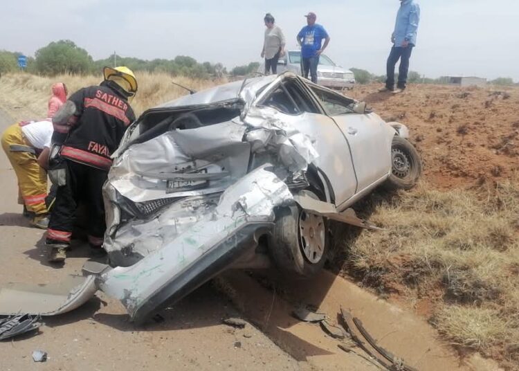 En accidente automovilístico, anciana sufre lesiones graves; su estado es crítico