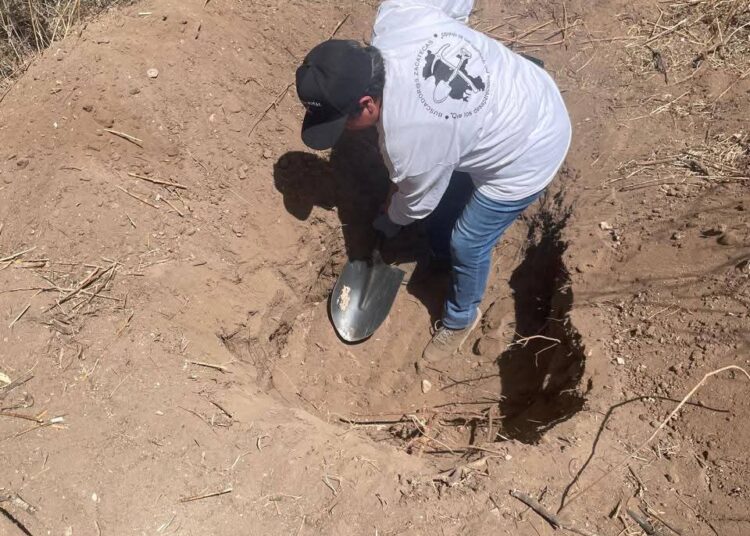 Madres buscadoras encuentran huesos humanos en Villa de Cos