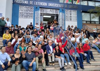 Jenny González atiende propuestas en Ingeniería, Psicología e Idiomas