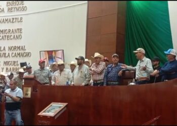 Productores toman tribuna del congreso para ser escuchados; hay abandono gubernamental