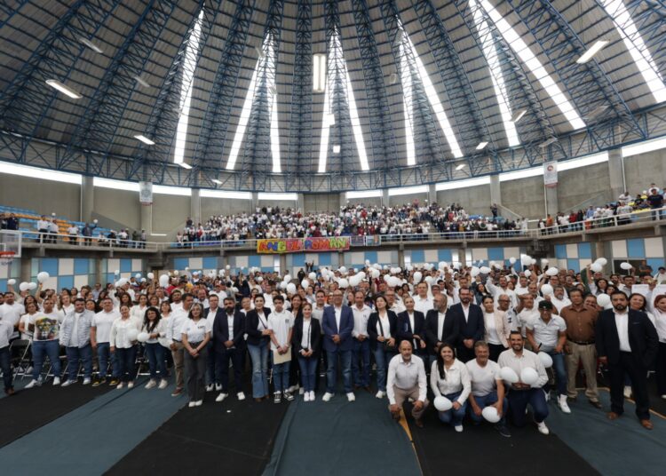 En acto masivo el STUAZ le da su apoyo al candidato a la rectoría, Ángel Román