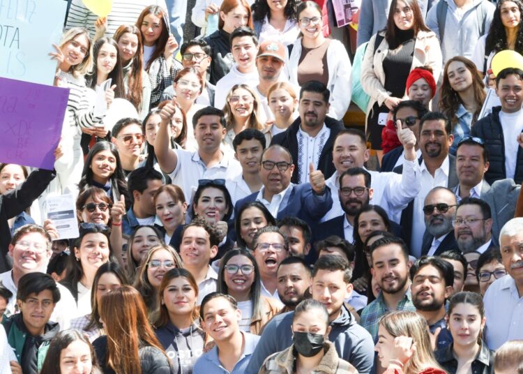 Combatiré el acoso y hostigamiento contra estudiantes, dice Ángel Román en Derecho UAZ