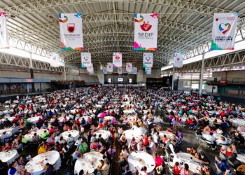 Familias guadalupenses reciben apoyos alimenticios de “Corazón contento”