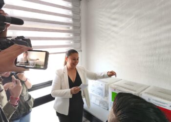 Irregularidades en el arranque de la votación universitaria; Esperemos se respete el voto: Jenny González