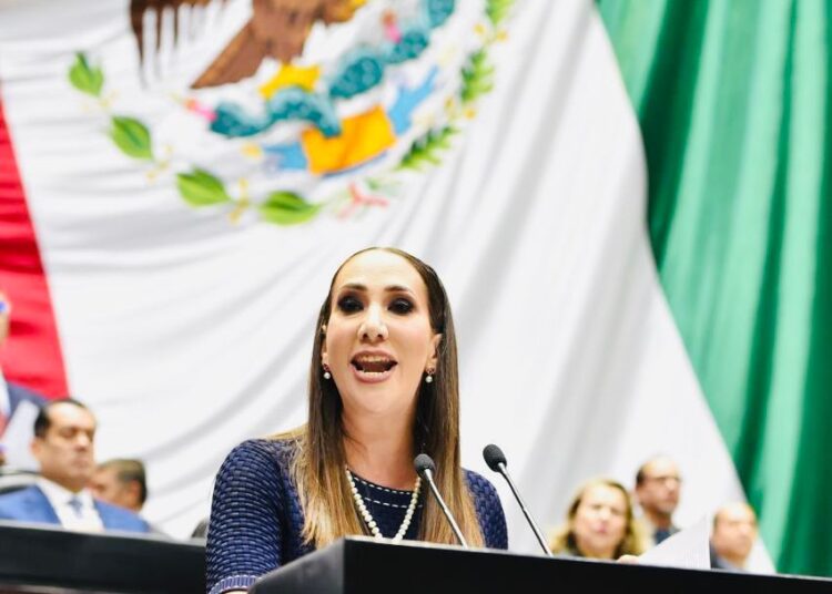 Propone Noemí Luna que se aplique a rector de la UAZ, la Ley 3 de 3