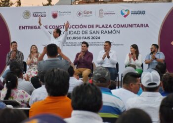 Cumple su palabra Pepe Saldivar y entrega plaza pública en San Ramón
