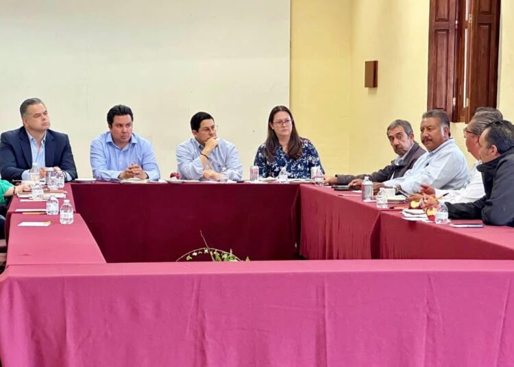 Transportistas del FPLZ levantan bloque en Minera Tayahua Frisco; empieza negociación