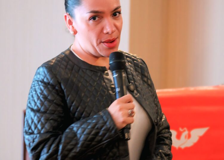 Cuando la mujer llega a la política, la cambia: Juan Del Real