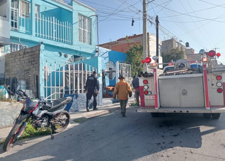 Explota tanque de gas LP en vivienda; hay un menor herido