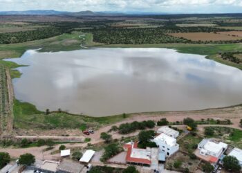 Alertan de riesgo en dos presas en Jerez; realizan supervisión de niveles