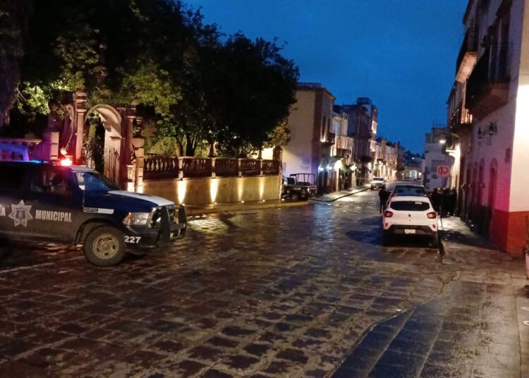 Extraño ¿Suicidio? en el Jardín de la Madre del Centro Histórico de Zacatecas