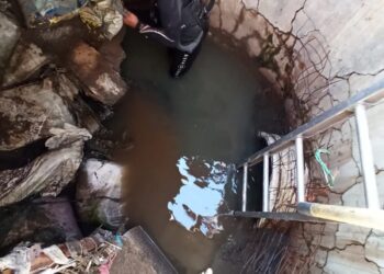 Rescatan cuerpo de niña de 5 años, que cayó en pozo de aguas negras en Fresnillo
